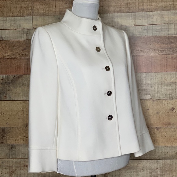 Isabella DeMarco Women White 5 Button Jacket Sz 8 - Picture 3 of 8